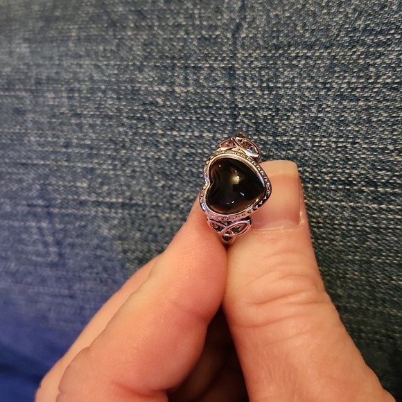 Mood Ring Heart Shaped Temperature. Sensing Color Changing. New In the package. - Picture 2 of 11